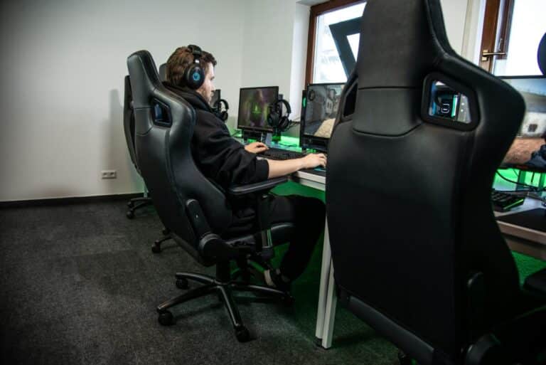 Blacklyte zeigt Austin-Major-Stuhl: Limitierte Edition für CS2-Fans