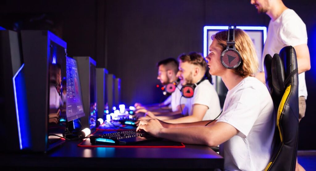 Wie verdienen eSports Spieler Geld – und vor allem wie viel?