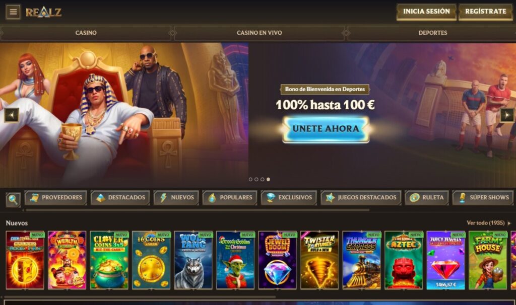 Interfaz visual de la plataforma RealZ Casino mostrando tragamonedas y mesas en vivo