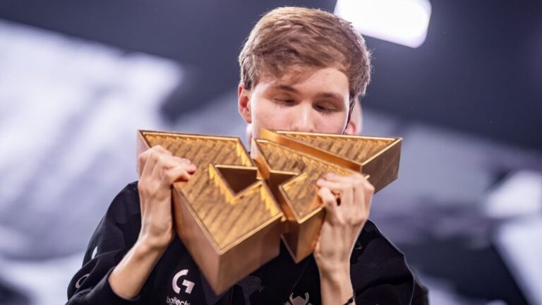 Il CEO di G2 Esports conferma il trasferimento di m0NESY al Team Falcons