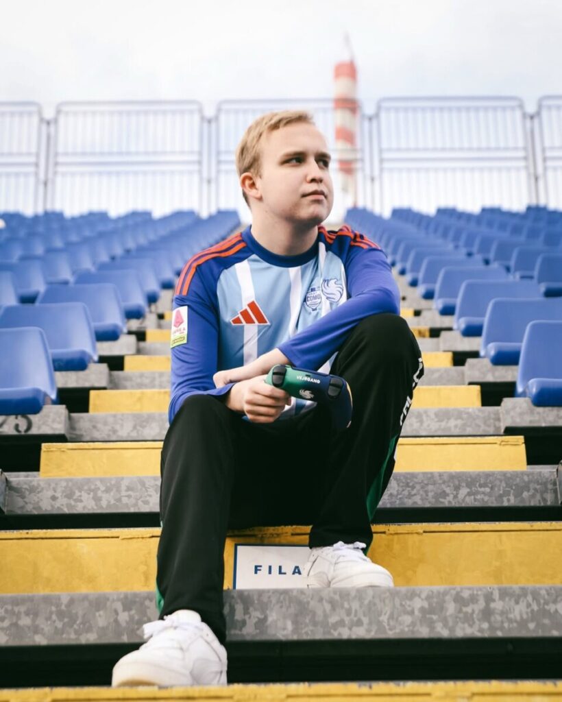 EA Sports FC 26: Anders Vejrgang è un giocatore del Como
