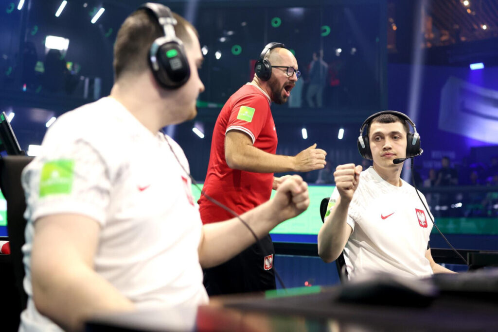 Thailandia e Polonia dominano la scena nella FIFAe World Cup 25 di eFootball