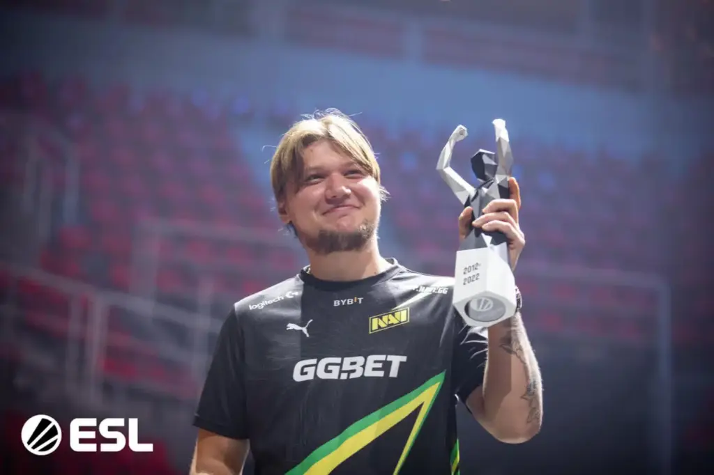 s1mple, NAVI와 결별하고 BC.GAME 합류