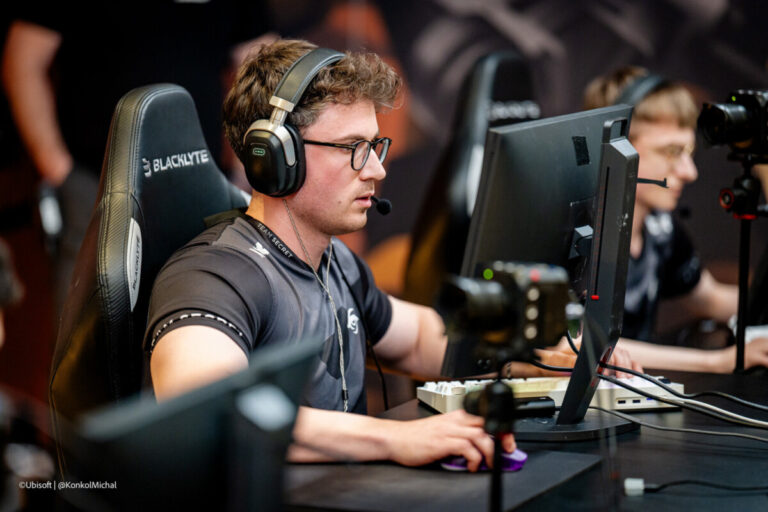 CEO van Team Secret krijgt de volle laag, na belachelijk maken huilende Rainbow Six Siege speler
