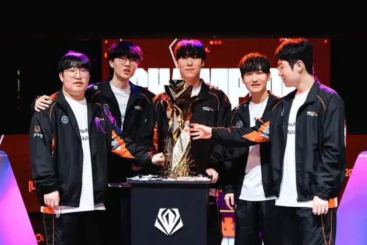 Chris Greeley bespreekt toekomst League of Legends esports in interview.