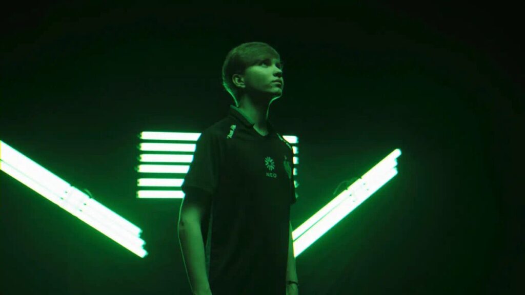 Team Falcons bindt m0NESY tot 2030 na winst IEM Cologne