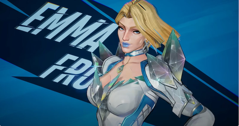 En tecknad kvinna med blont hår och futuristisk rustning, texten "Emma Frost" i bakgrunden.