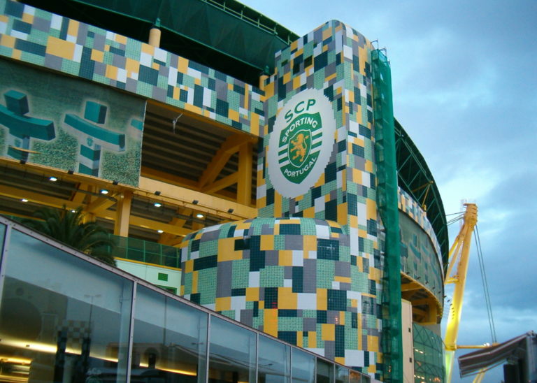 Sporting Lisbon and Wolfsburg make esports history