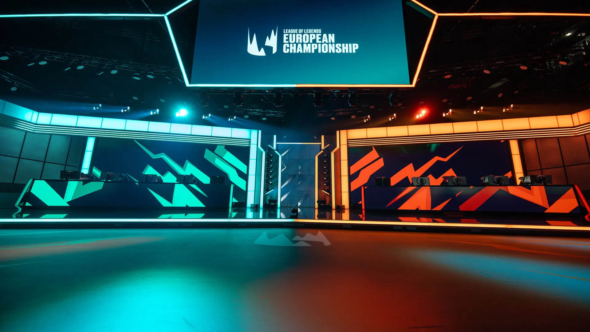 Image of League of Legends LEC stage