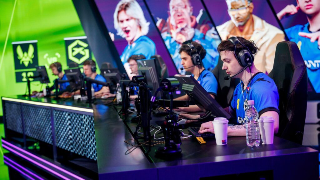 GIANTX removes runneR and tomaszy from VCT starting roster