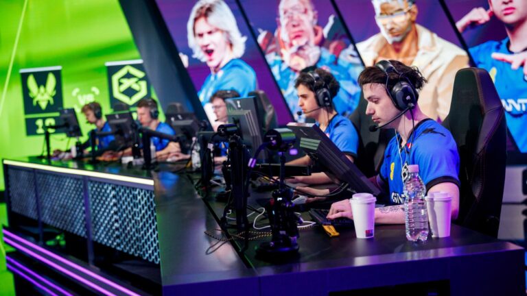 GIANTX removes runneR and tomaszy from VCT starting roster