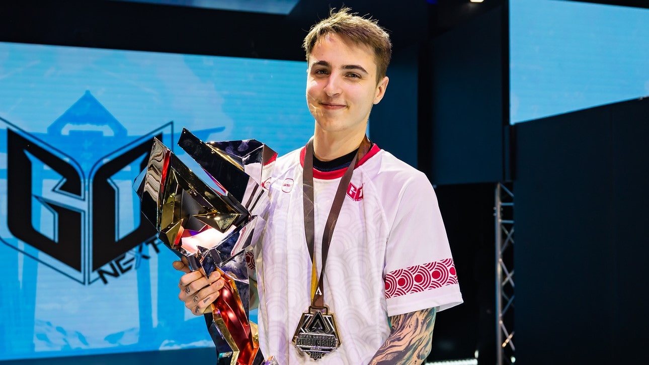 “Every legend should be strong”: Year 4 champ Uxako on Apex Legends in 2025