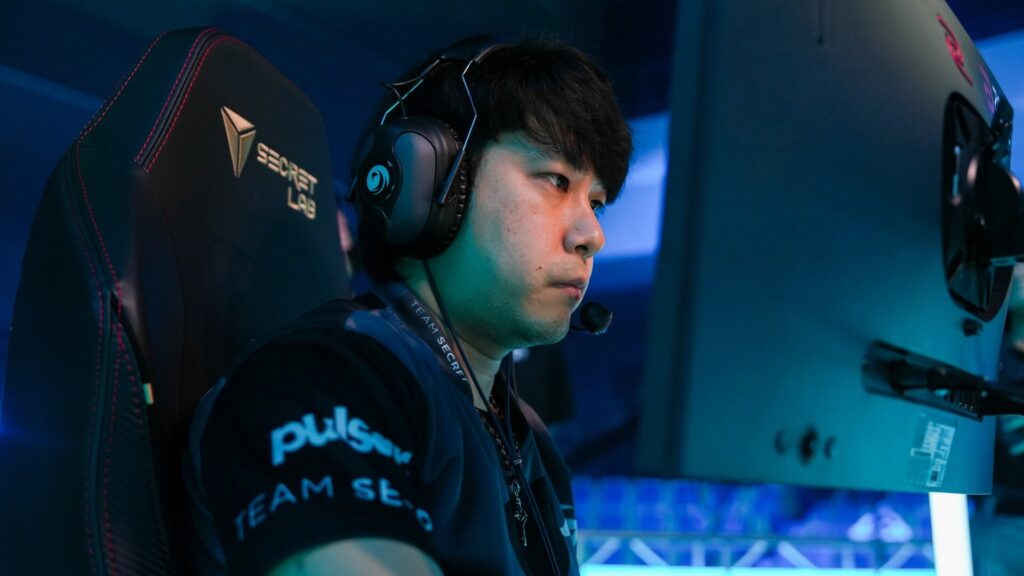 JessieVash takes a break from competitive VALORANT