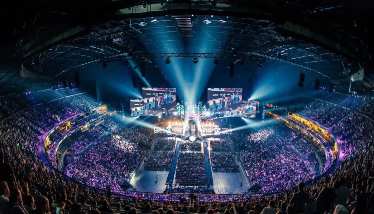 The image shows an Intel Extreme Masters (IEM) Cologne esports event at the Lanxess Arena in Cologne, Germany