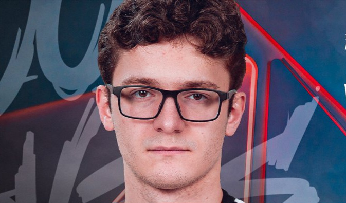 Verhulst head shot