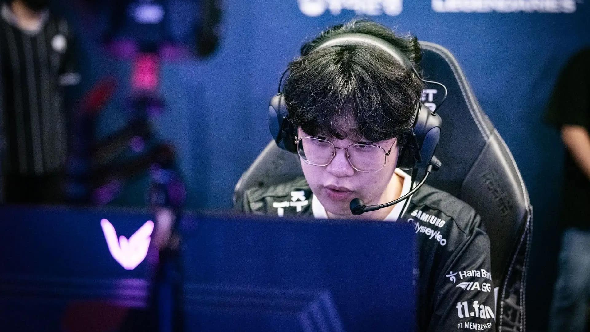 Zeus’ net worth in 2025: Stats & career highlights of the God of Thunder