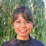 What does plus and minus mean in sports betting?