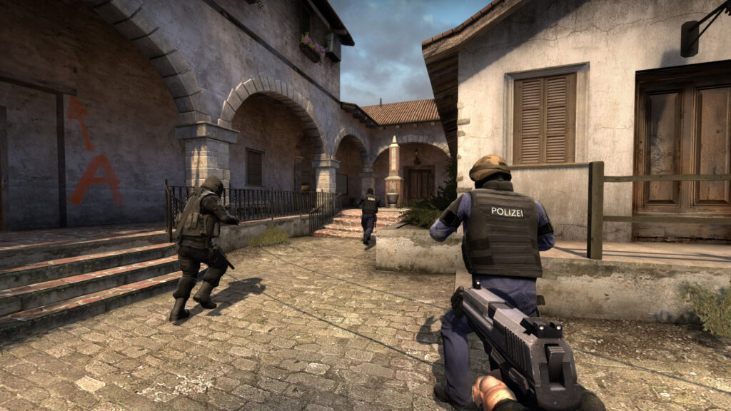 Image of Counter-Strike Classic Offensive players moving on Inferno map