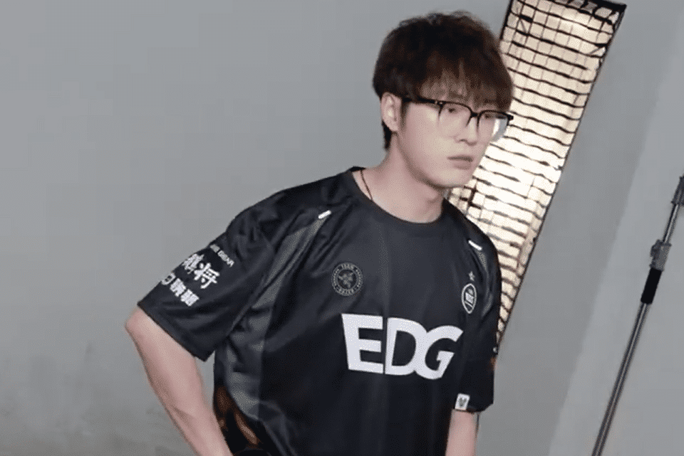EDward Gaming signs hfmi0dzjc9z7 ahead of VCT China Stage 2