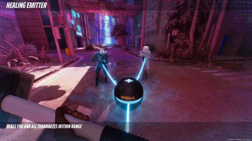 Futuristic alley scene with two characters of The Finals linked by glowing blue beams to a healing device