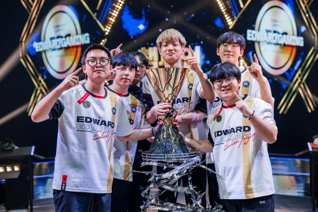 EDward Gaming winning VALORANT Champions 2024
