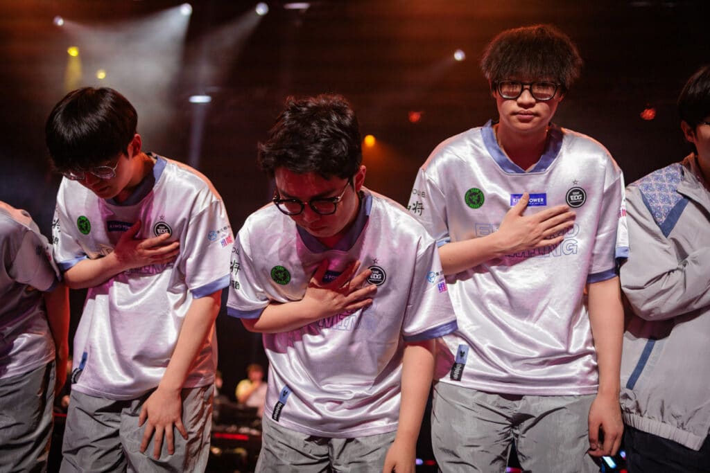 Edward Gaming dan Sentinels dihilangkan dari Valorant Champions 2025 Edward Gaming dan Sentinels dihilangkan dari Valorant Champions 2025