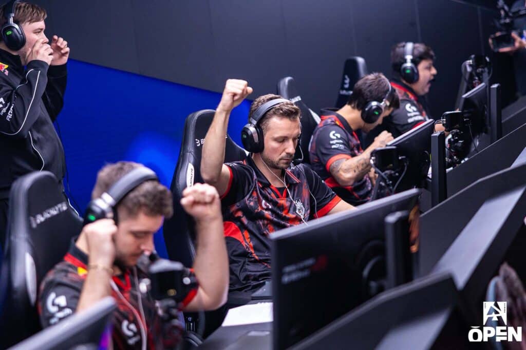 Immagine di eSport G2 in competizione all'evento Blast Ope London CS2
