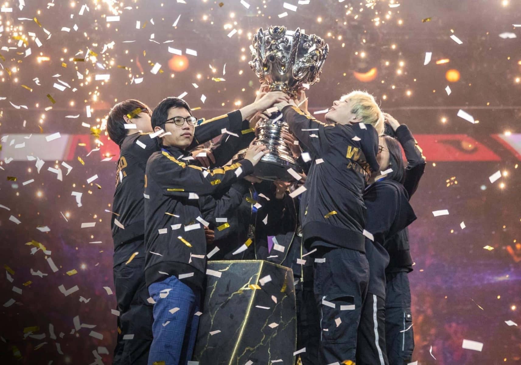 The FunPlus Phoenix with trophy
