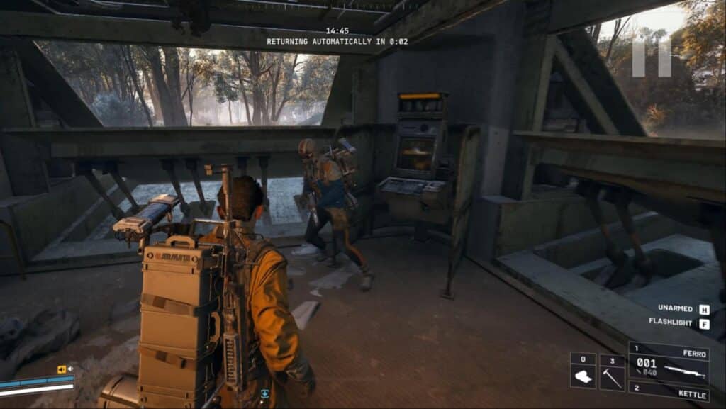 BF 6 scene shows a character with a backpack facing a zombie-like creature