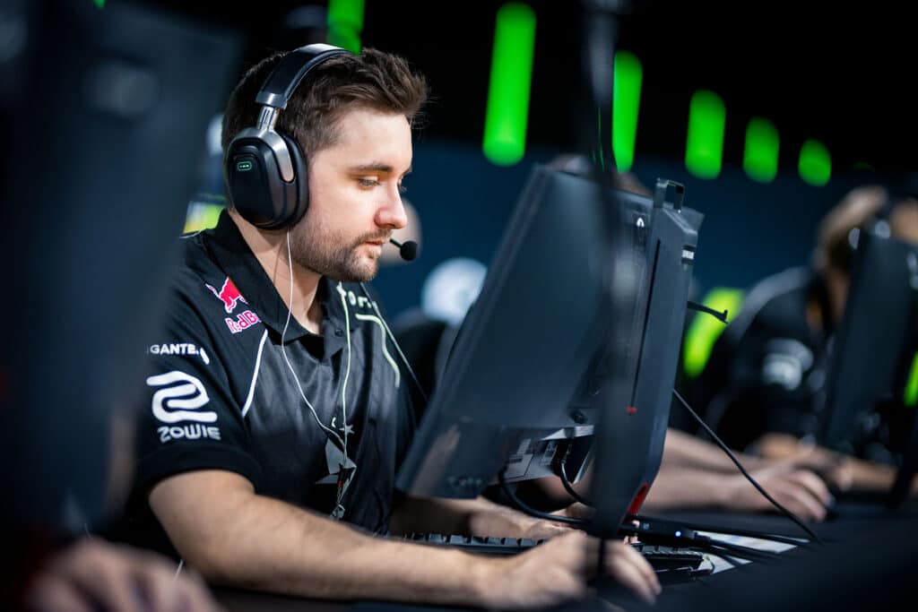 Immagine della squadra di contropro-strike di Astralis in competizione nella stagione di ESL Pro League