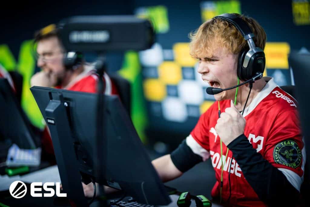 Image of MOUZ Counter-Strike team competing at ESL Pro League Season 22