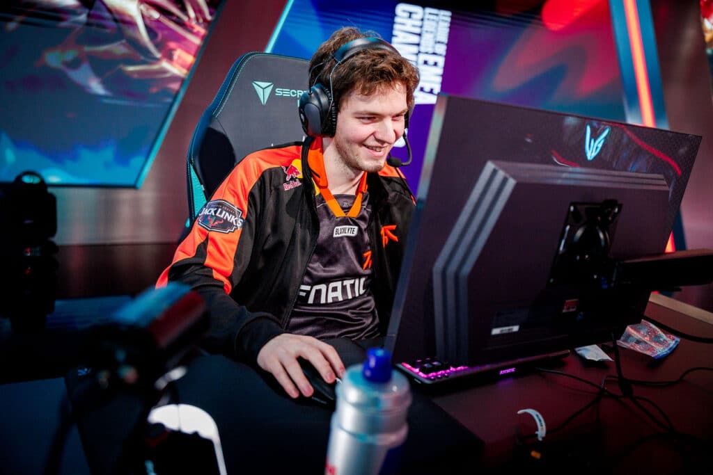 Fnatic berpisah dengan Mikyx Fnatic berpisah dengan Mikyx