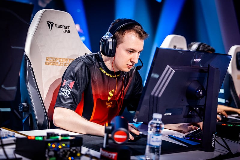 Landon vertritt Al Qadsiah bei der Esports World Cup OWCS Mid Season Championship