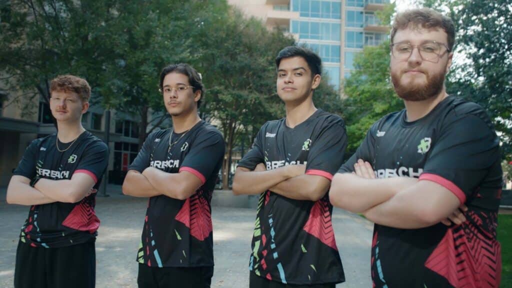 Image of Boston Breach Call of Duty League roster posing with arms folded while wearing team jerseys