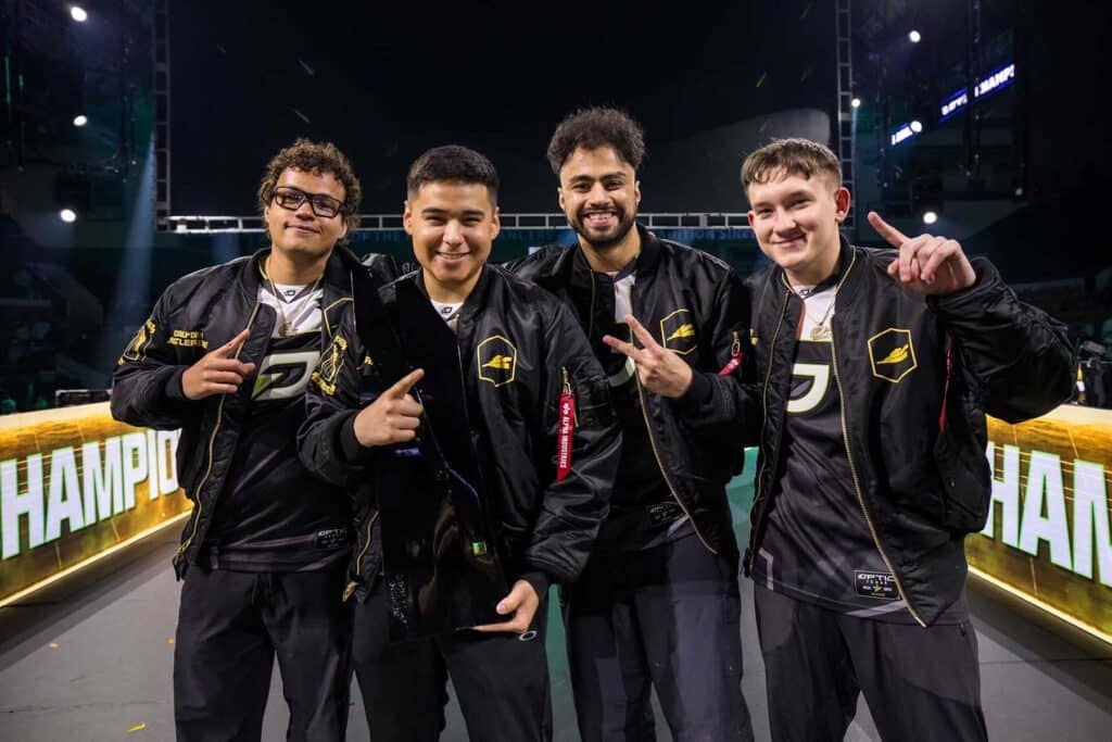 Image of OpTic Texas CDL roster posing on CDL Championship stage