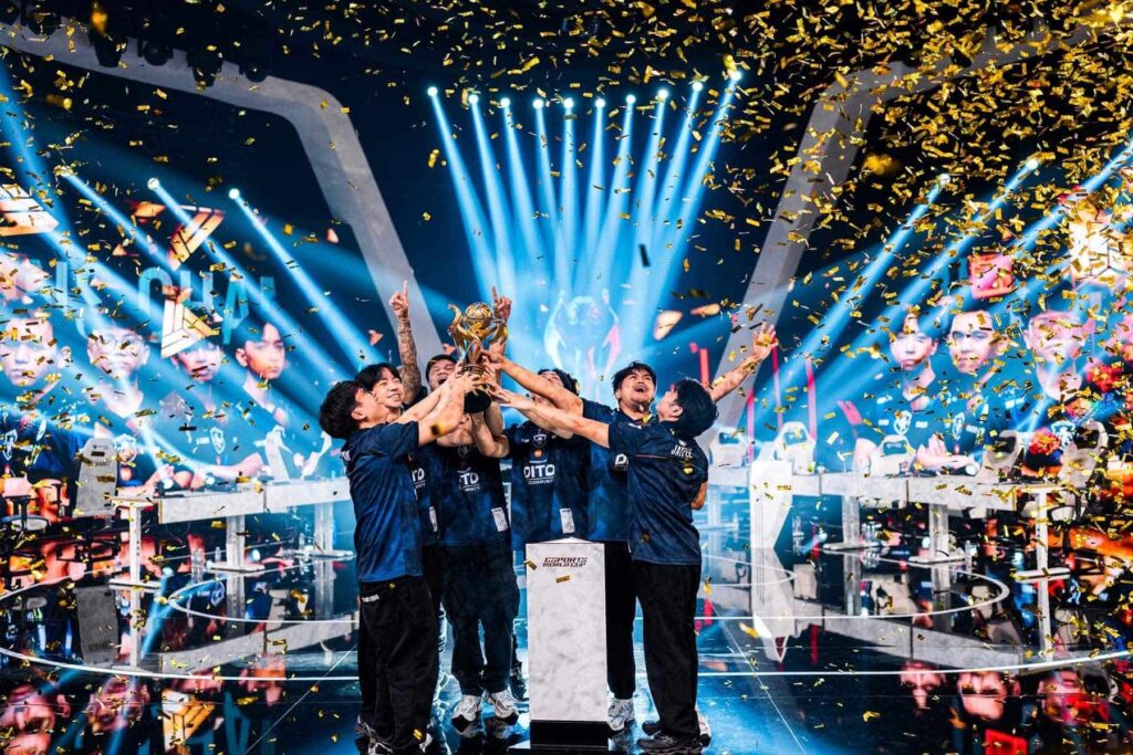 Imagen del Team Liquid PH (Filipinas) celebrando la victoria en el torneo Mobile Legends: Bang Bang (MLBB) Mid-Season Cup (MSC) 2025 en la Esports World Cup (EWC)
