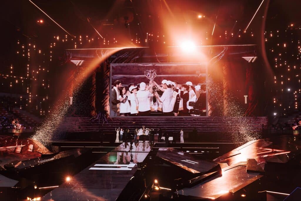 Top moments League of Legends esports 2025