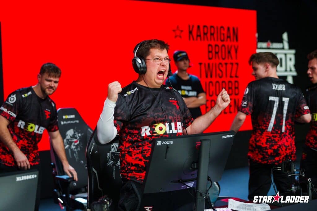 Bild des FaZe-Clan-Counter-Strike-Spielers Karrigan, der beim StarLadder Budapest Major 2025 jubelt