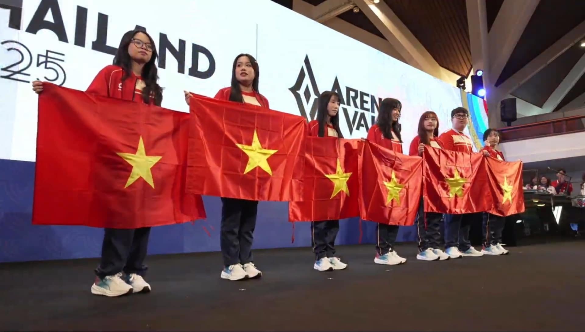 Vietnam defeat Laos to take gold in SEA Games Arena of Valor women’s event