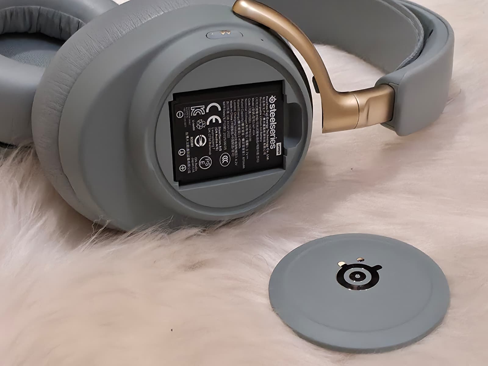 SteelSeries Arctis Nova Elite headset