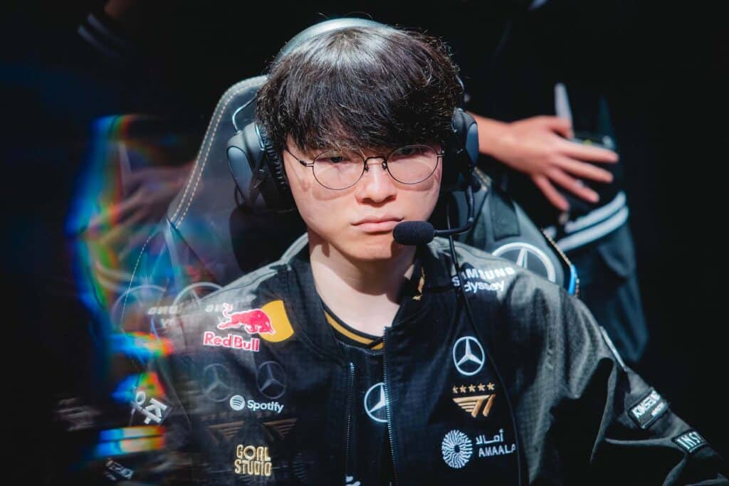 Faker awarded Cheongyeong Medal by President of South Korea