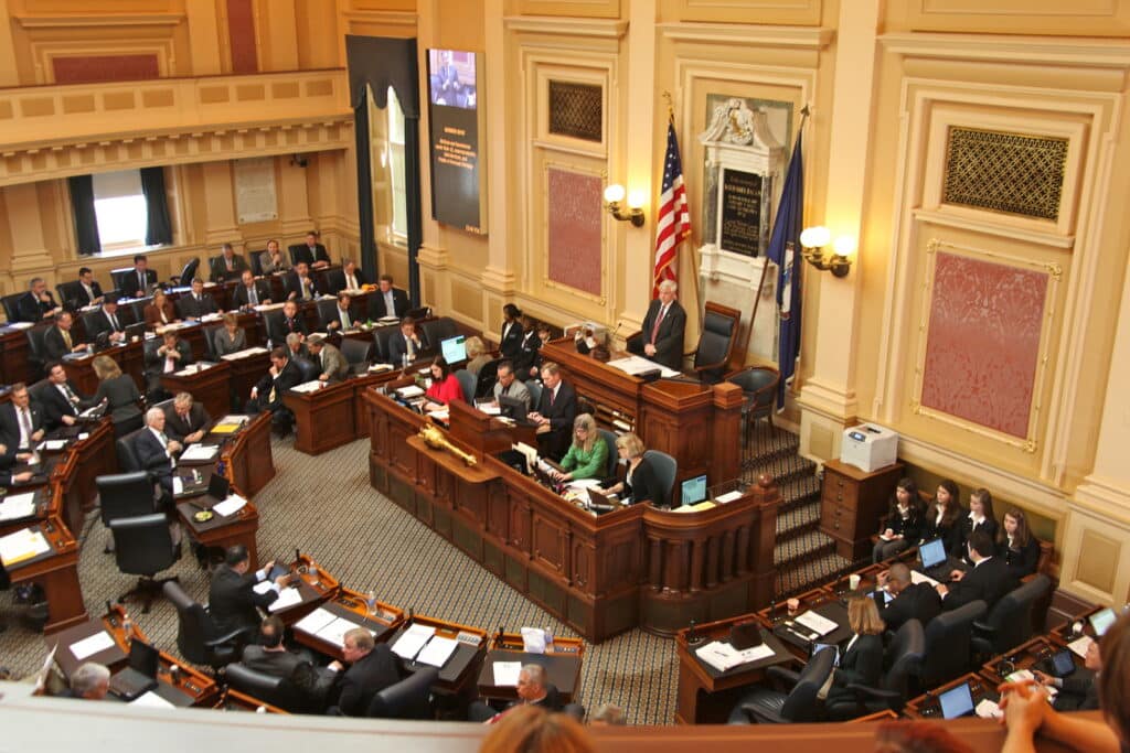 Virginia House Committee advances igaming bill with reenactment clause
