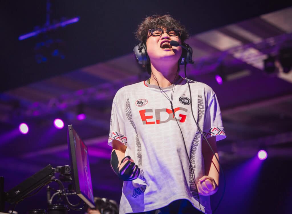 ZmjjKK de EDward Gaming en Masters Santiago