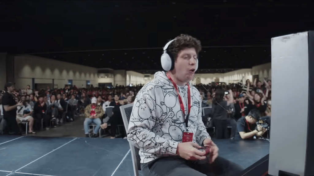 Cody mangia una mela in Genesis x3