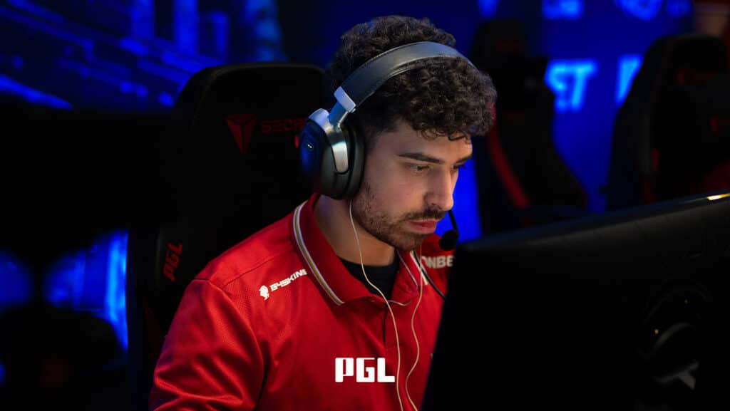 Imagen de los jugadores de MOUZ Counter-Strike compitiendo en PGL Cluj-Napoca 2026