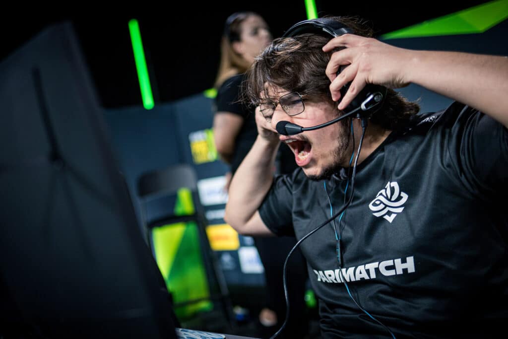 Image of Legacy Counter-Strike player celebrating while competing at ESL Pro League Season 22