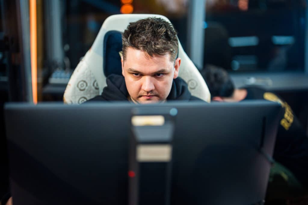 yatoro dota 2