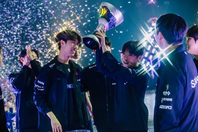 This image shows the Nongshim RedForce VALORANT team lifting the trophy after winning VCT Masters Santiago.